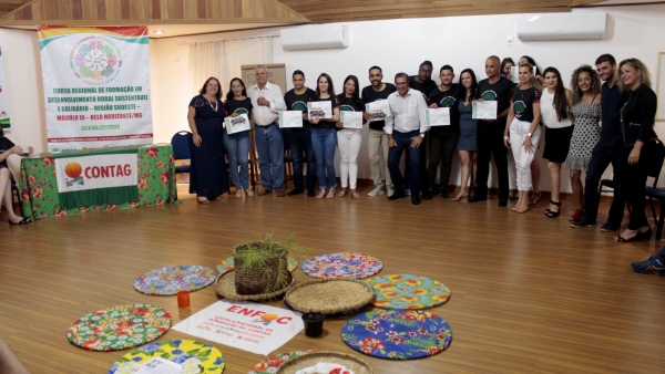 Transformatura em BH marca o encerramento do Curso Regional de Formação em Desenvolvimento Rural Sustentável e Solidário