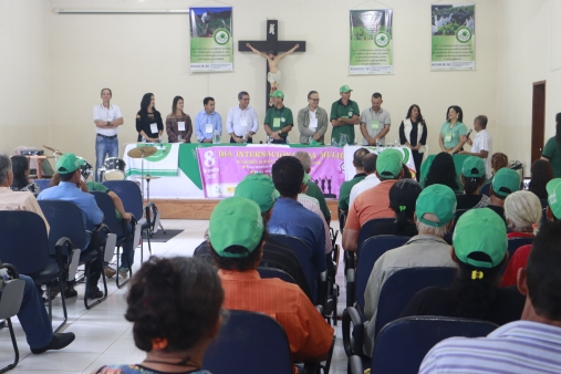 Trabalhadores(as) de Manhuaçu recebem a Fetaemg para debater Agricultura Familiar e Direitos