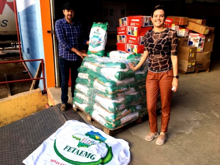 Agricultores recebem sementes por meio de aquisição feita pelos sindicatos / agricultores e intermediada pela FETAEMG